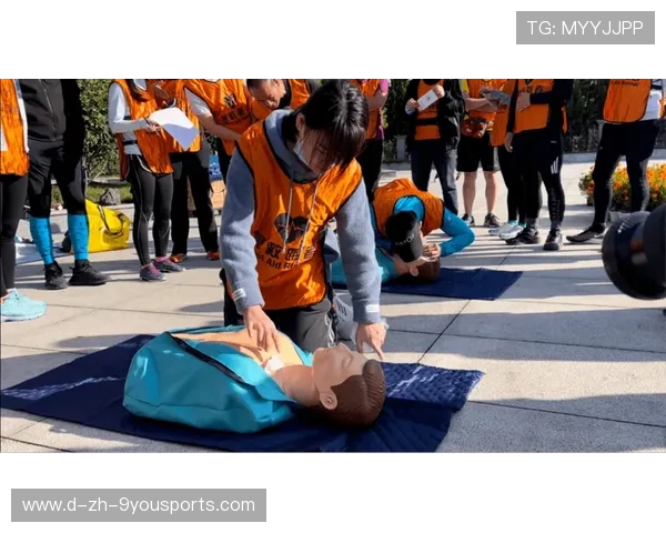 世界马拉松训练营发布科学恢复与节能补给方案，播放马拉松世界