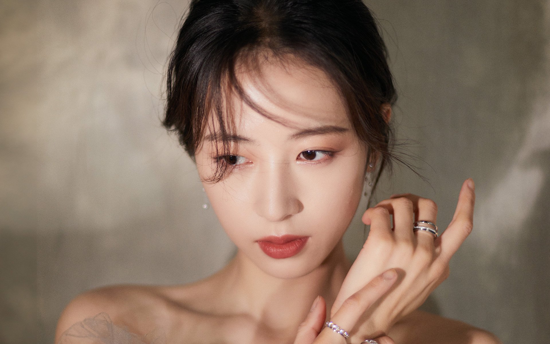 本土教练在顶级赛事中话语权薄弱,本土教练年薪