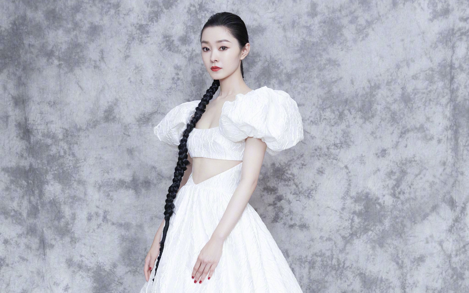 女子橄榄球职业化推动迅猛发展，女子橄榄球火爆程度